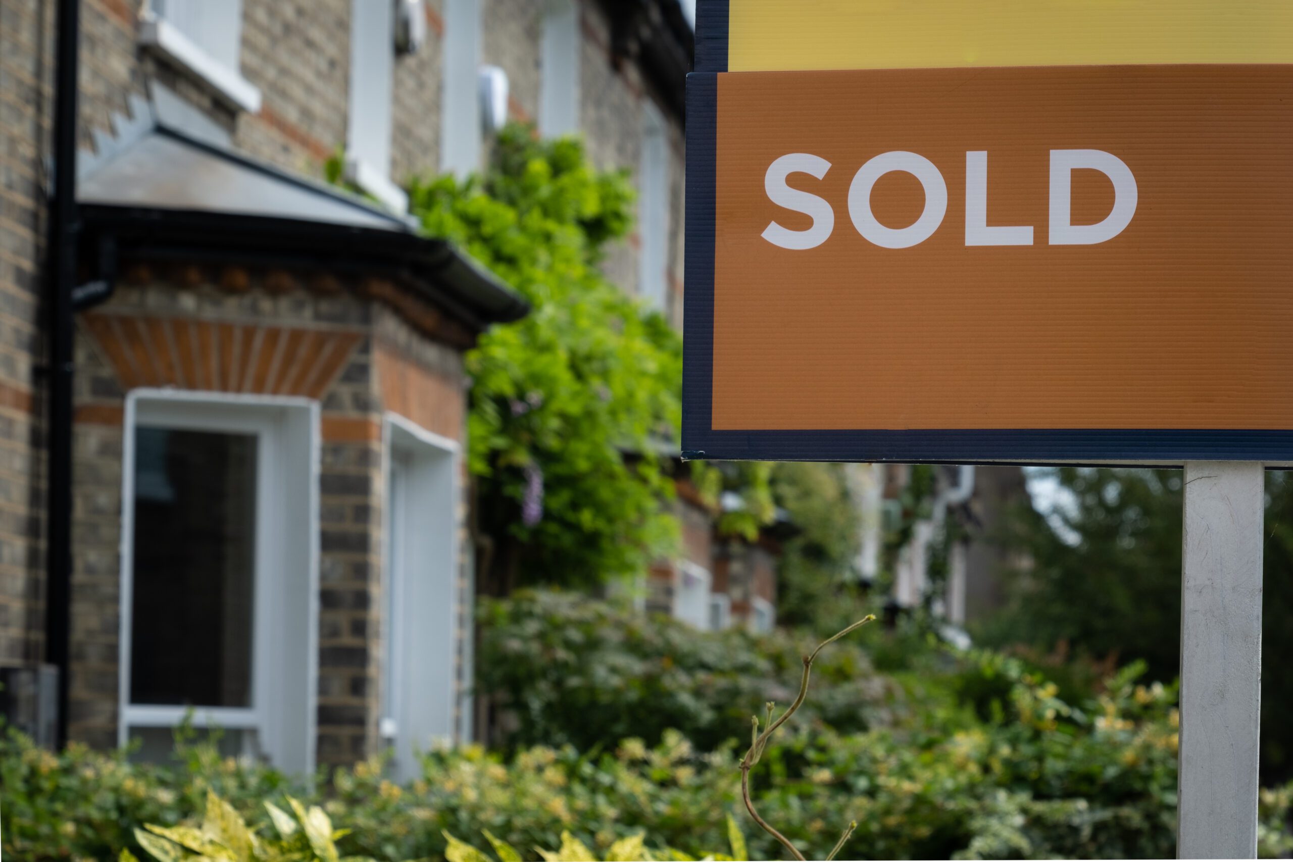 Estate Agent Marketing: How Sellers Choose Which Agent To Instruct